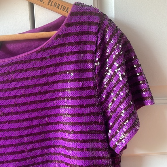 Sequin T Shirt Size Medium - Picture 2 of 6